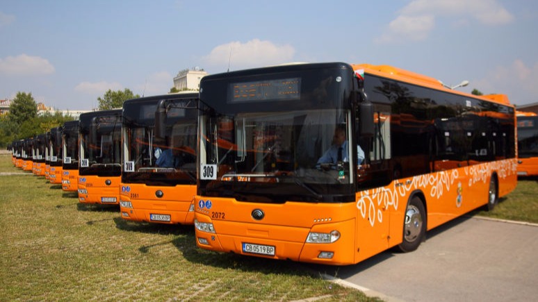 Можете да се придвижите до курсовете по математика с всички автобуси на София